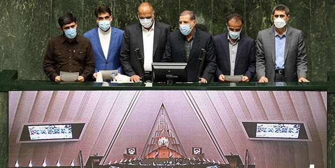 مراسم تحلیف ۶ نفر از منتخبان مردم در انتخابات میان دوره ای دوره یازدهم مجلس شورای اسلامی برگزار شد.