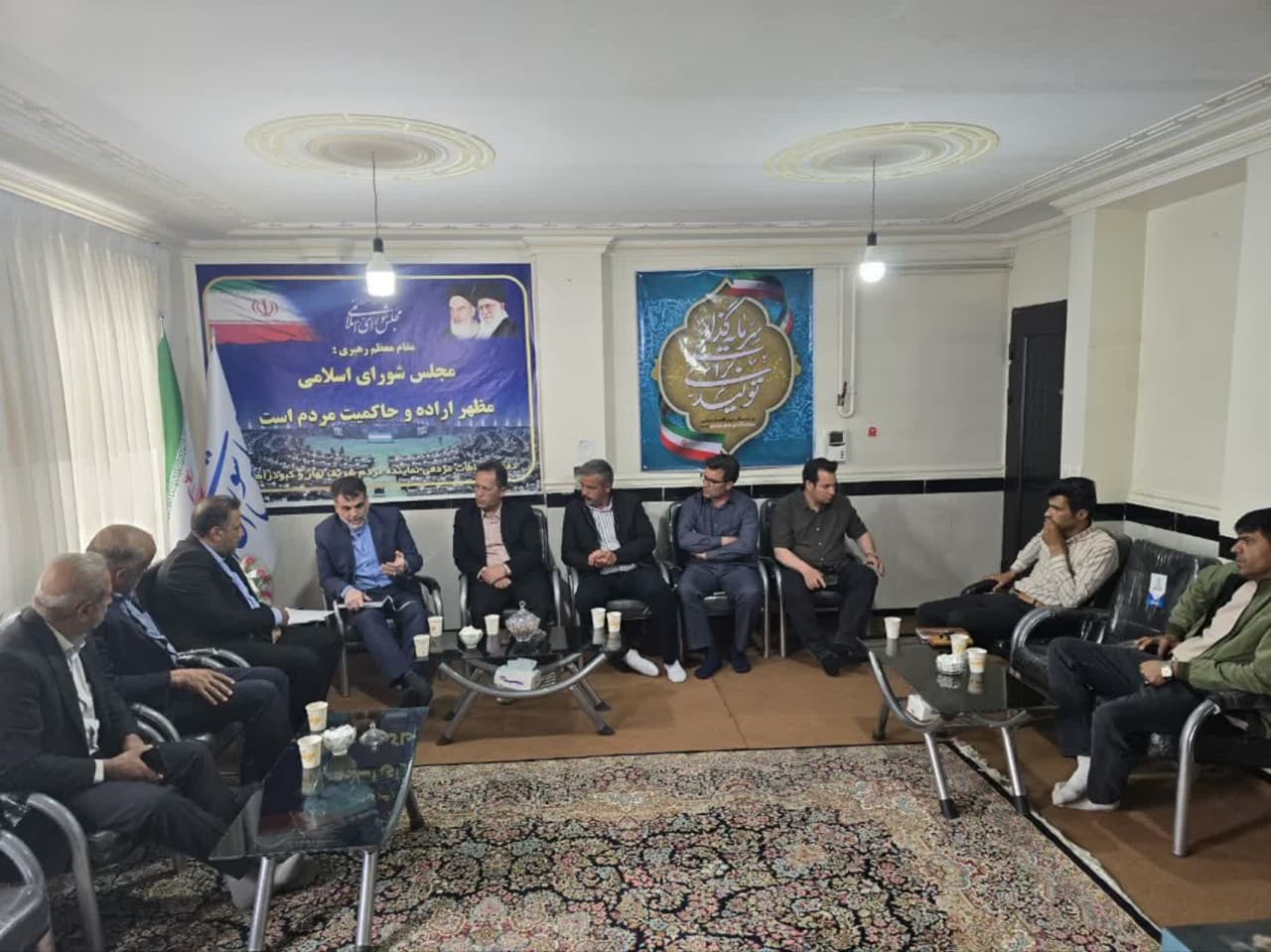 دیدار مدیرعامل تعاونی سیب زمینی کاران و جمعی از کشاورزان شهر بهار با دکتر توسلی نماینده مردم بهار و کبودراهنگ/دکتر توسلی:باید ملاحظات وضعیت کشاورزان و ضررو زیان آنها در نظر گرفته شود