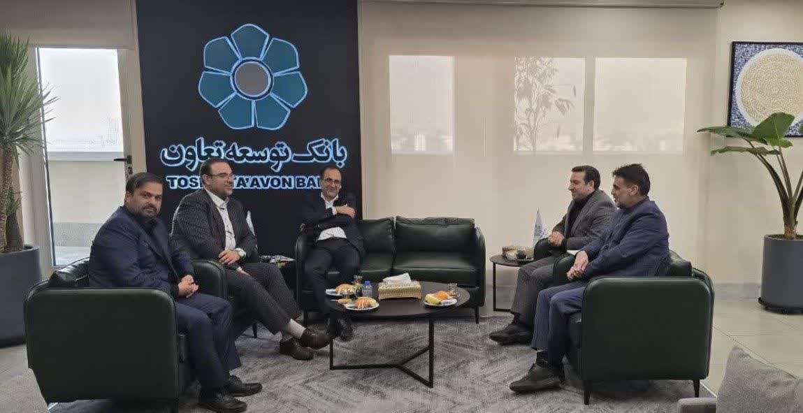 پیگیری ساماندهی و تأمین مالی کارگاه‌های خیاطی در نشست دکتر توسلی با معاون وزیر صمت، مدیرعامل بانک توسعه تعاون و دستیار وزیر کار