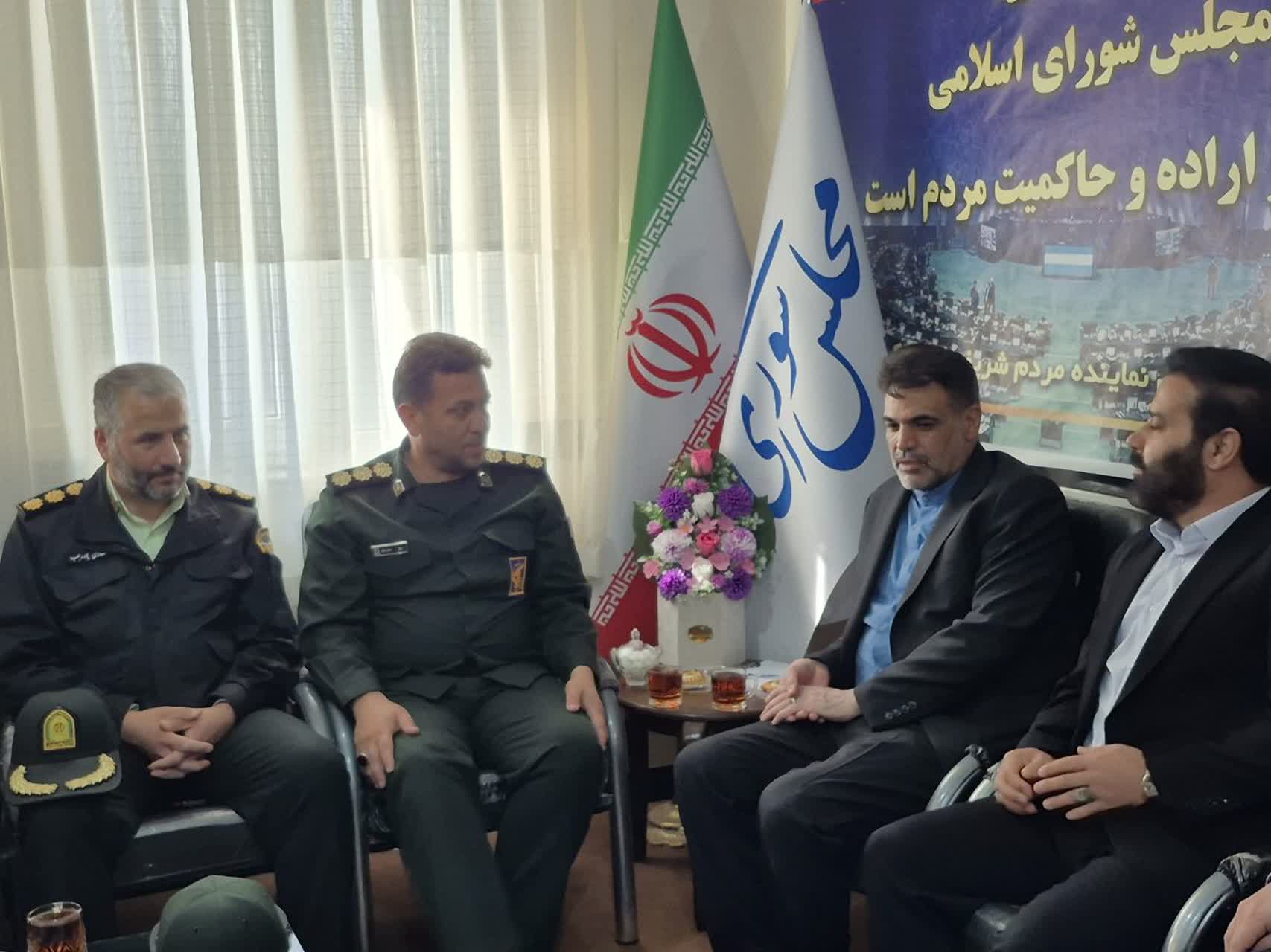 روز مجلس فرصت تجلیل از خدمتگذاران ملت است