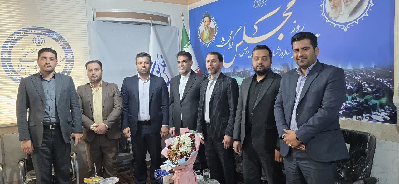 دیدار فرماندار، معاونان فرماندار و بخشداران شهرستان کبودراهنگ با دکتر توسلی بمناسبت روز مجلس