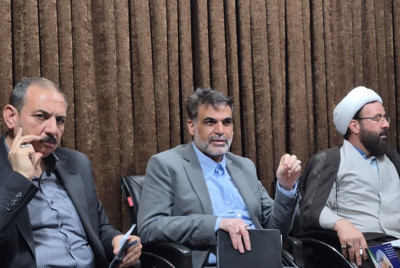 نشست بررسی مسائل و مشکلات شهر لالجین با حضور دکتر توسلی/گرهگشایی از مشکلات در نشست مشترک مسئولان