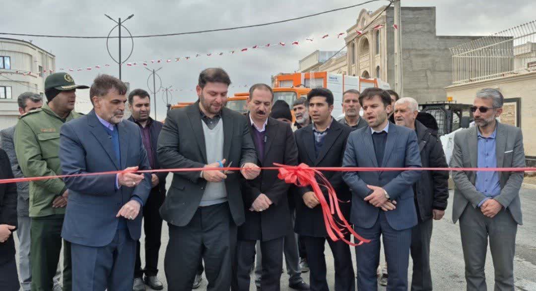 رونمایی از ماشین‌آلات جدید و افتتاح پروژه‌های عمرانی در لالجین با اعتباری بالغ بر ۷۸ میلیارد تومان