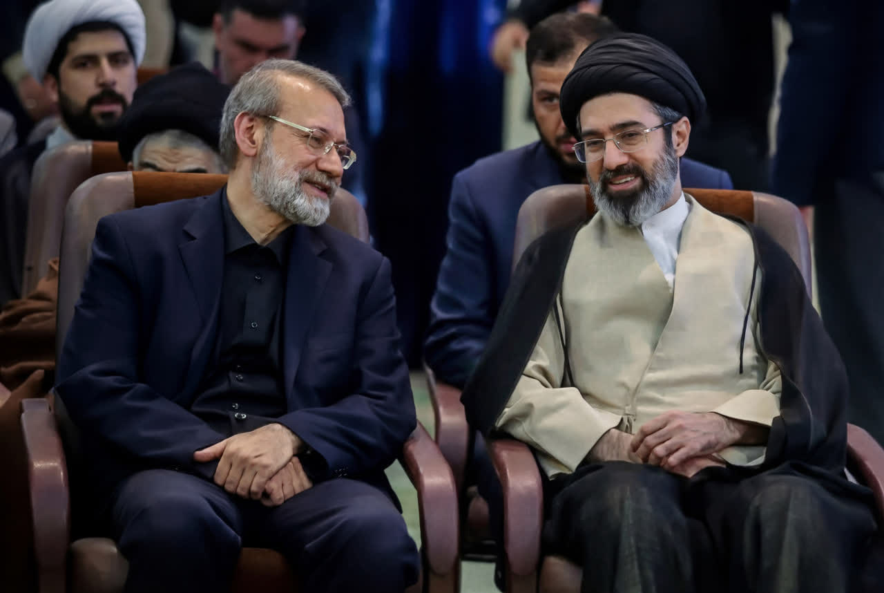 پیام تسلیت حضرت آیت‌الله سیّدمجتبیٰ حسینی خامنه‌ای رهبر معظّم انقلاب اسلامی در پی شهادت دکتر علی لاریجانی دبیر شورای عالی امنیت ملی، فرزند و بعضی از همکاران ایشان