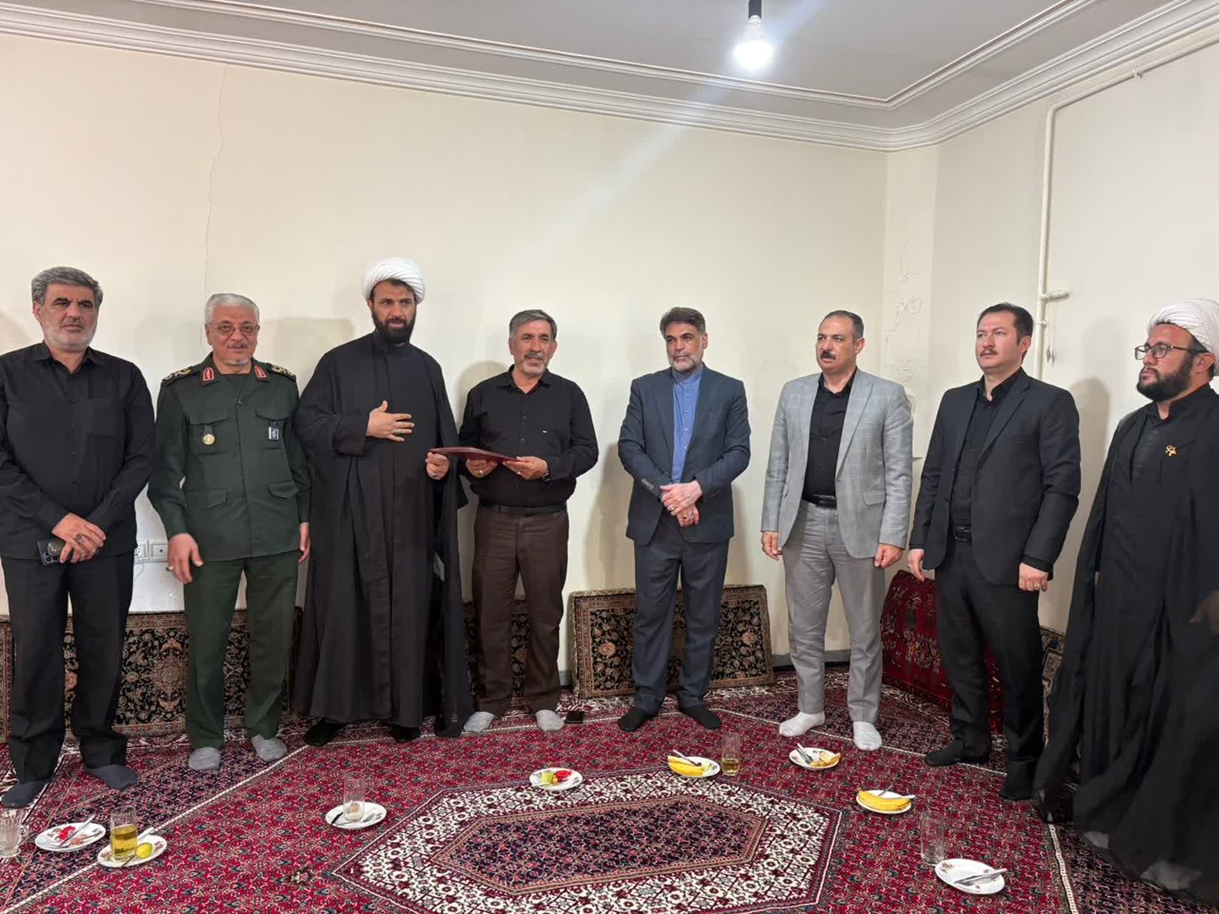 دیدار مسئولان شهرستان بهار با آزاده سرافراز دفاع مقدس «کریم روحی»/آزادگان، راویان صادق صبر و ایثار