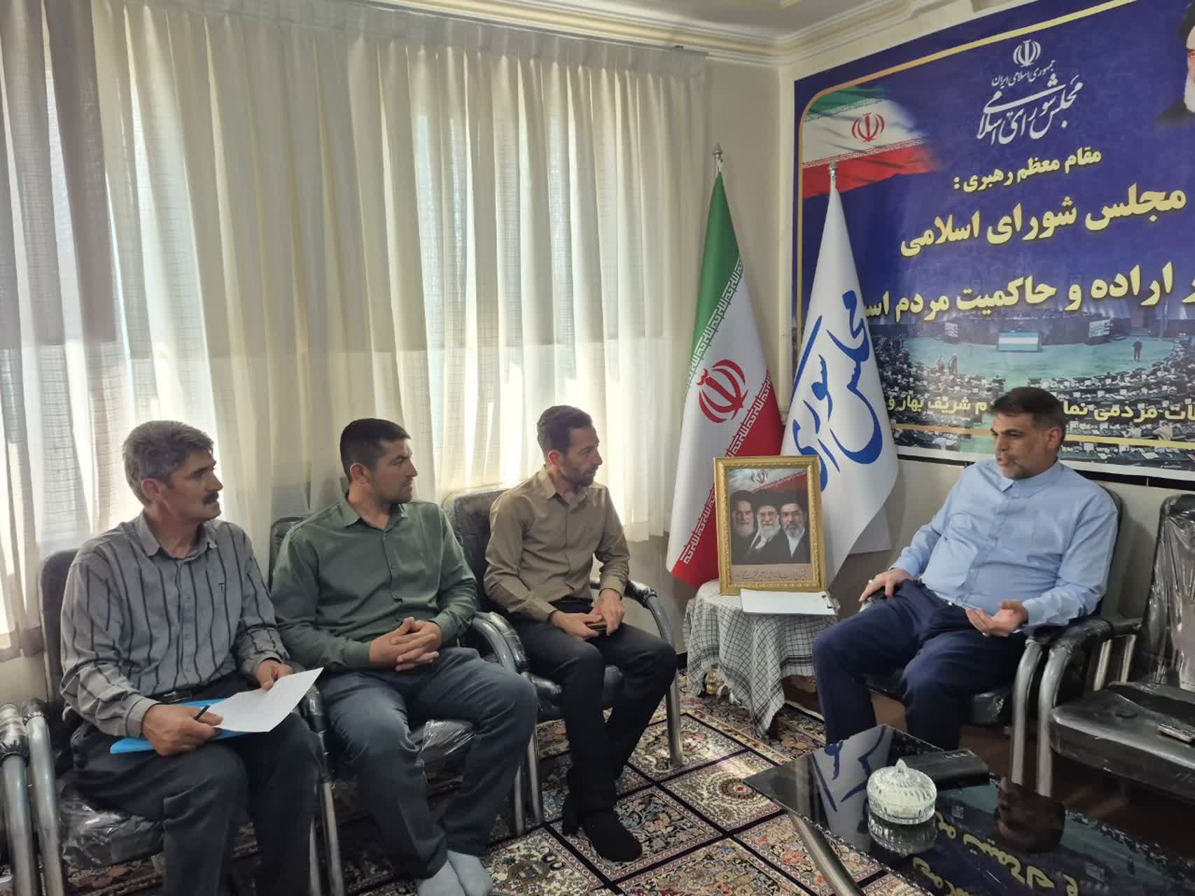 استمرار دیدارهای مردمی دکتر توسلی در شهرستان بهار؛ بررسی بی‌واسطه مشکلات شهروندان