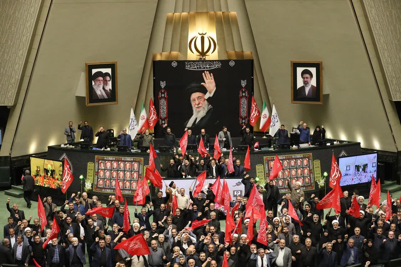 نشست علنی مجلس شورای اسلامی برگزار شد/ تصویب “سازوکار برگزاری جلسات خانه ملت در مواقع اضطرار”