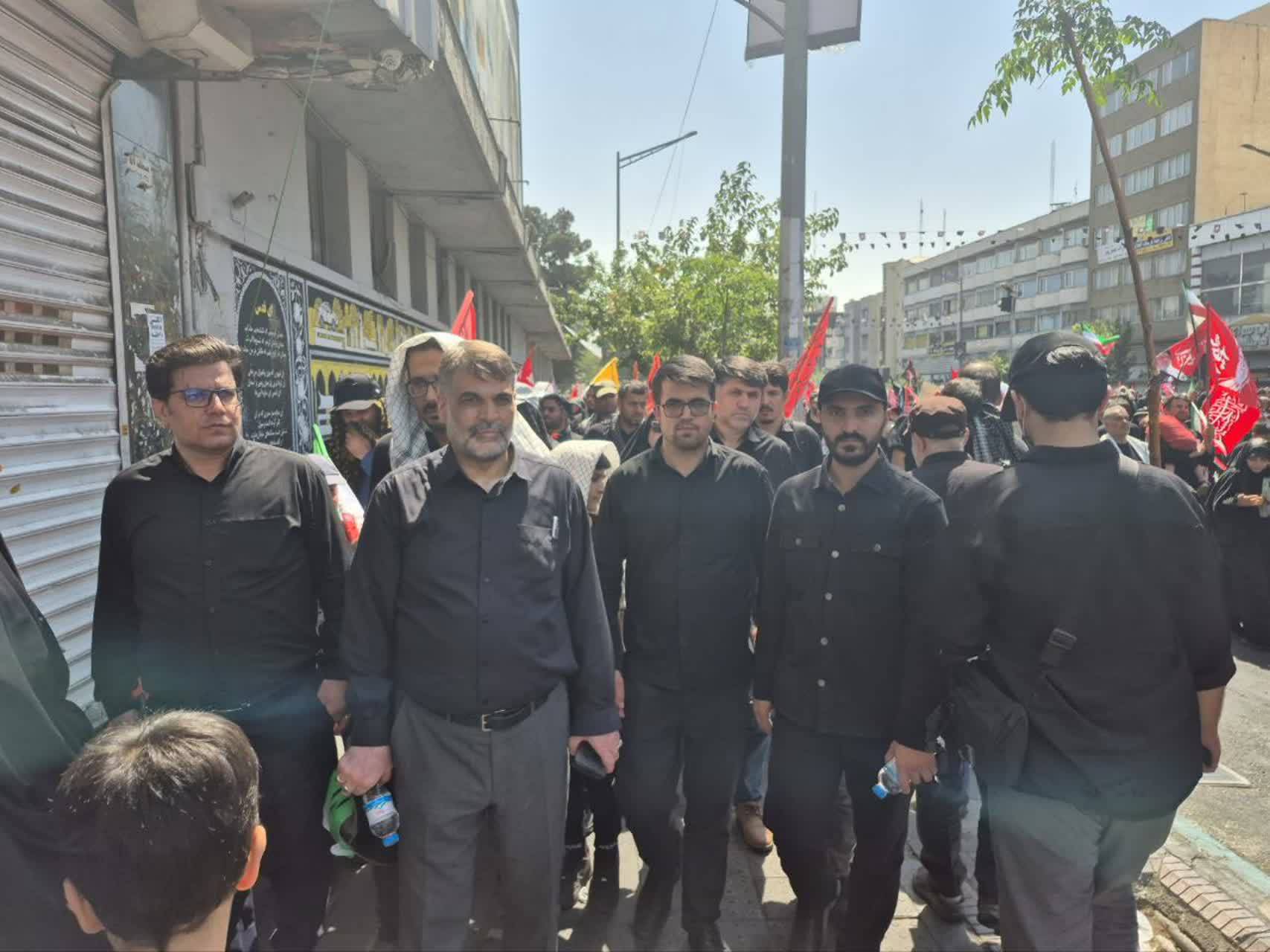هرگونه تضعیف جایگاه رهبر را تحمل نمی‌کنیم.