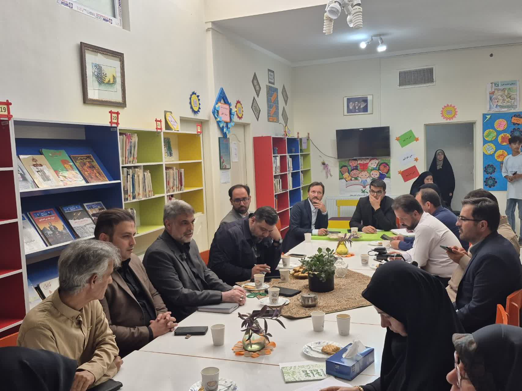 بازدید معاون کانون پرورش فکری کشور از مراکز فرهنگی کبودراهنگ؛ دکتر توسلی بر توسعه زیرساخت‌های فرهنگی بهار و کبودراهنگ تأکید کرد