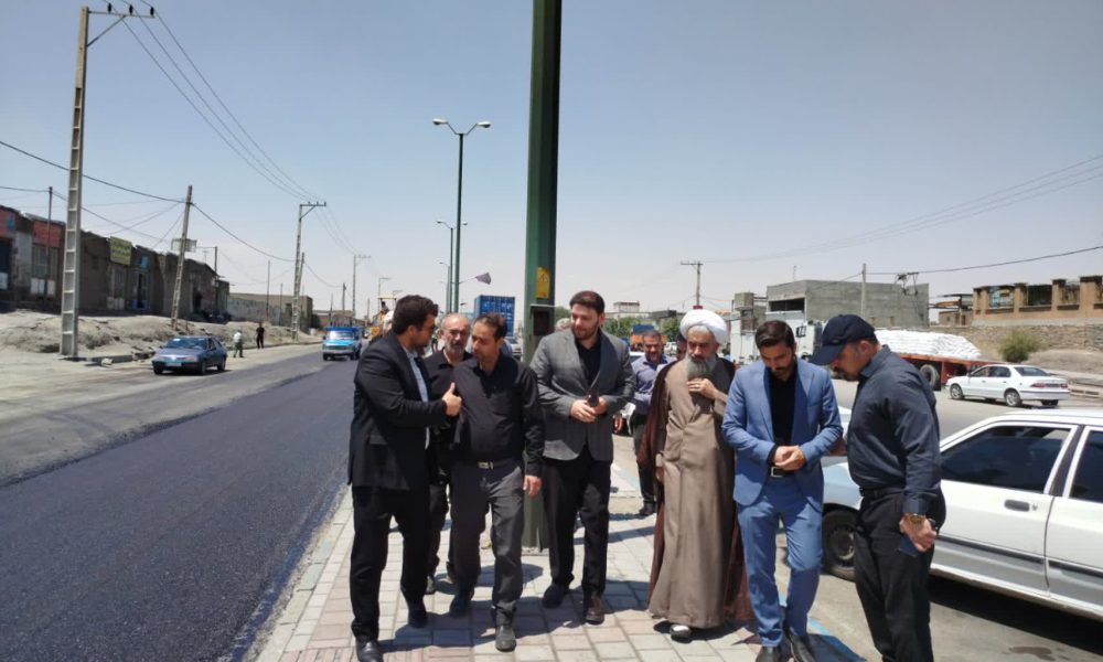 پس از دو دهه انتظار، آغاز عملیات روکش آسفالت بلوار الغدیر صالح آباد در محور همدان-سنندج با اعتبار ۱۵۰ میلیاردی