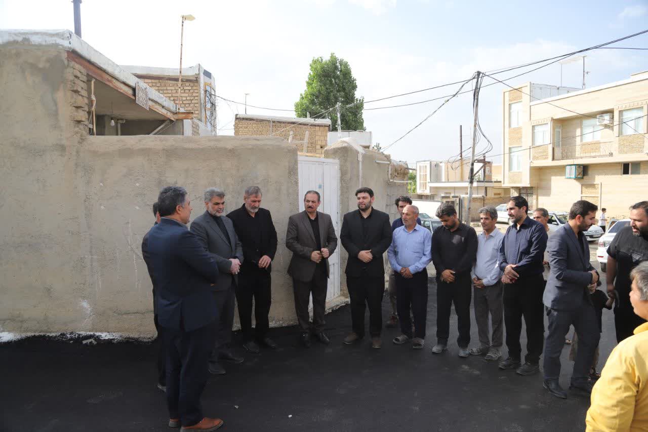 خدمت به مردم، بزرگترین توفیق است و محدودیتهای اعتباری مانع خدمترسانی به مردم نخواهد شد/ آسفالت ریزی معابر روستای زاغه انجام شد
