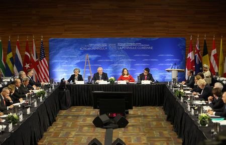تعهد آمریکا و متحدانش برای ممانعت از قاچاق دریایی به کره‌شمالی/ تهدید تیلرسون به اقدام نظامی
